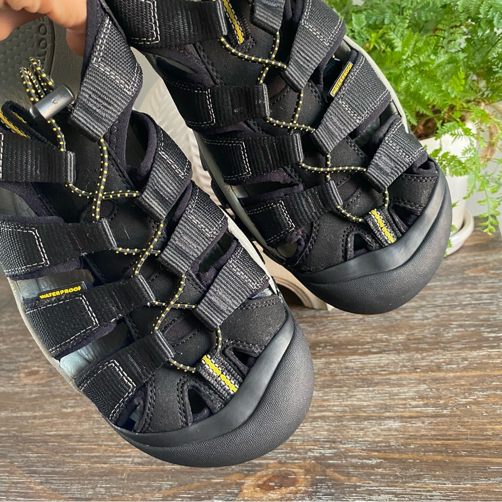 Keen Newport H2 Waterproof Hiking Kayaking Outdoor Sandals Shoes Mens 13 Black - Picture 5 of 12